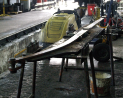 The reach rod was disconnected at both ends several months ago but left lying on the running plate. Its turn has come and it was taken down and the inevitable cleaning work begun prior to repainting.