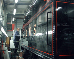 The rest of the tender has not only been finish painted but fully lined and lettered. Mick Flint, the SVR’s resident painter, has done an excellent job. On the 2nd December he was applying the first coat of varnish.