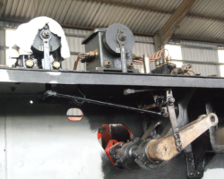 Close up of the drive linkage to the lubricators.