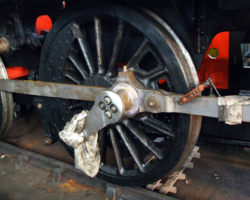 The return cranks have been trial fitted to both side driving wheels.