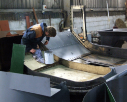 Also receiving a second coat of primer was the inside face of the cab roof, now inside the workshop. This coat is being applied by the Fund’s new Engineering Manager, Dan Jones