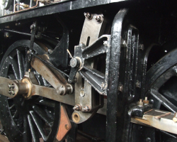 Meanwhile, the Right hand expansion link has been refitted, and now swings freely.