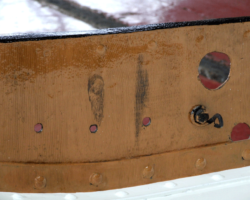 The upper interior cab panels were ‘scumbled’, i.e. wood grained. Ronan got creative and included knotholes, possibly not part of the original LMS specification!