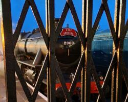 A final view of 2968 on the stop blocks on Platform 2 on Kidderminster. Before setting the coaches back into the Carriage sidings and returning light engine to Bridgnorth. R. Cooper