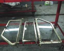 It isn’t only Great Western engines that carry brass fittings and the spectacle plates and cinder glasses fit in brass frames, which were all suitably polished to match the new paint.